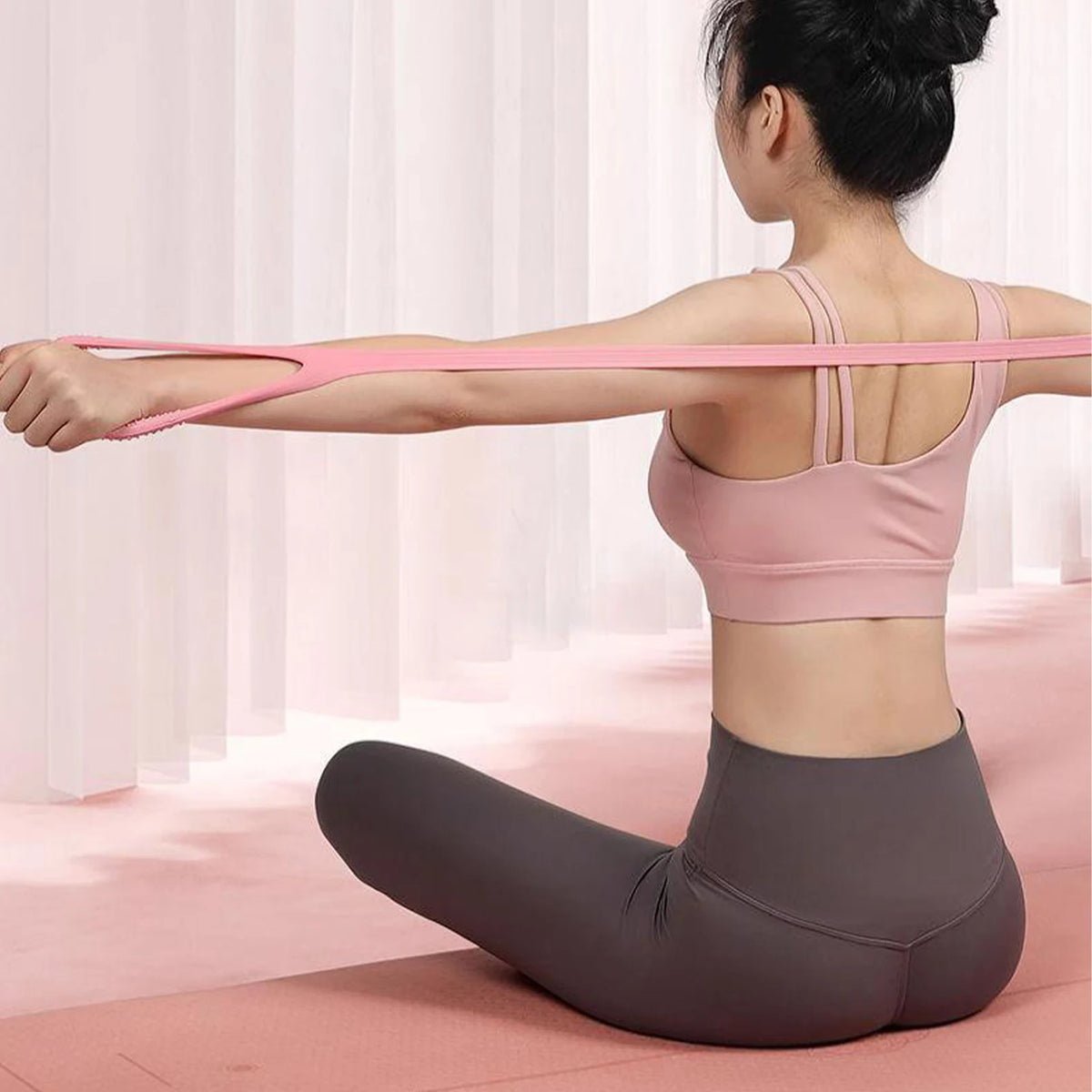 Figure 8 Resistance Band for Arm, Back & Shoulder Training
